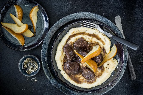 Tuscan beef stew with pears
