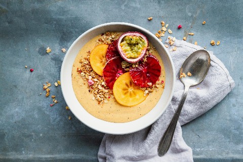 Bowl kaki-ricotta