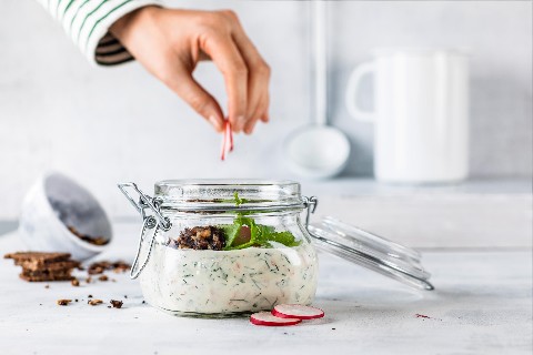 Dill quark with smoked salmon and crumble
