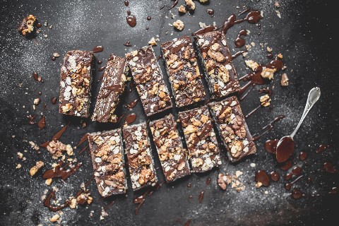 Raw cocoa energy brownies