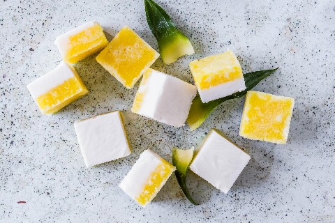 Dés glacés façon piña colada