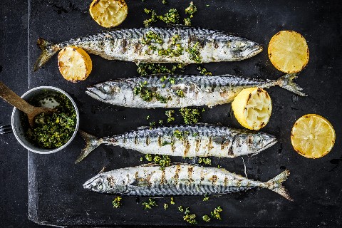 Makrelen mit Pistazien-Salsa verde
