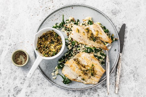 Plaice fillets with gherkin sauce