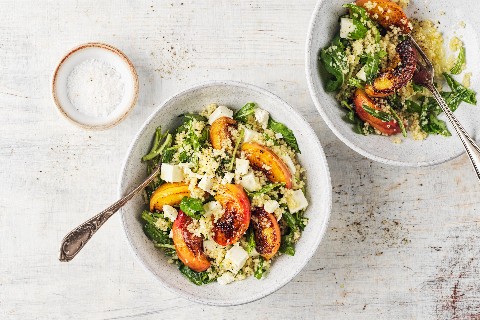 Feta-Couscous mit Pfirsich