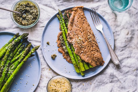 Buckwheat pancakes with asparagus and pesto