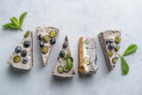 Raw vegan blueberry cake