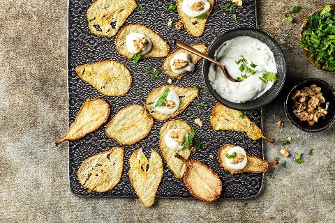 Chips di pera con mousse al formaggio
