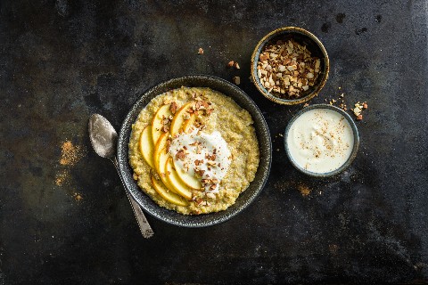 Porridge di quinoa con mela