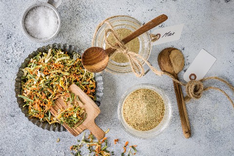 Bouillon-Pulver aus Gemüseresten