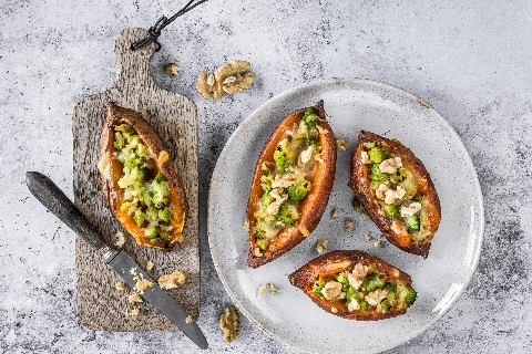 Gebackene Süsskartoffeln mit Romanesco und Käse