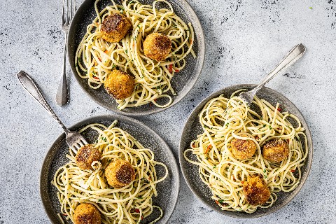 Linguine aux boulettes carottes-noix