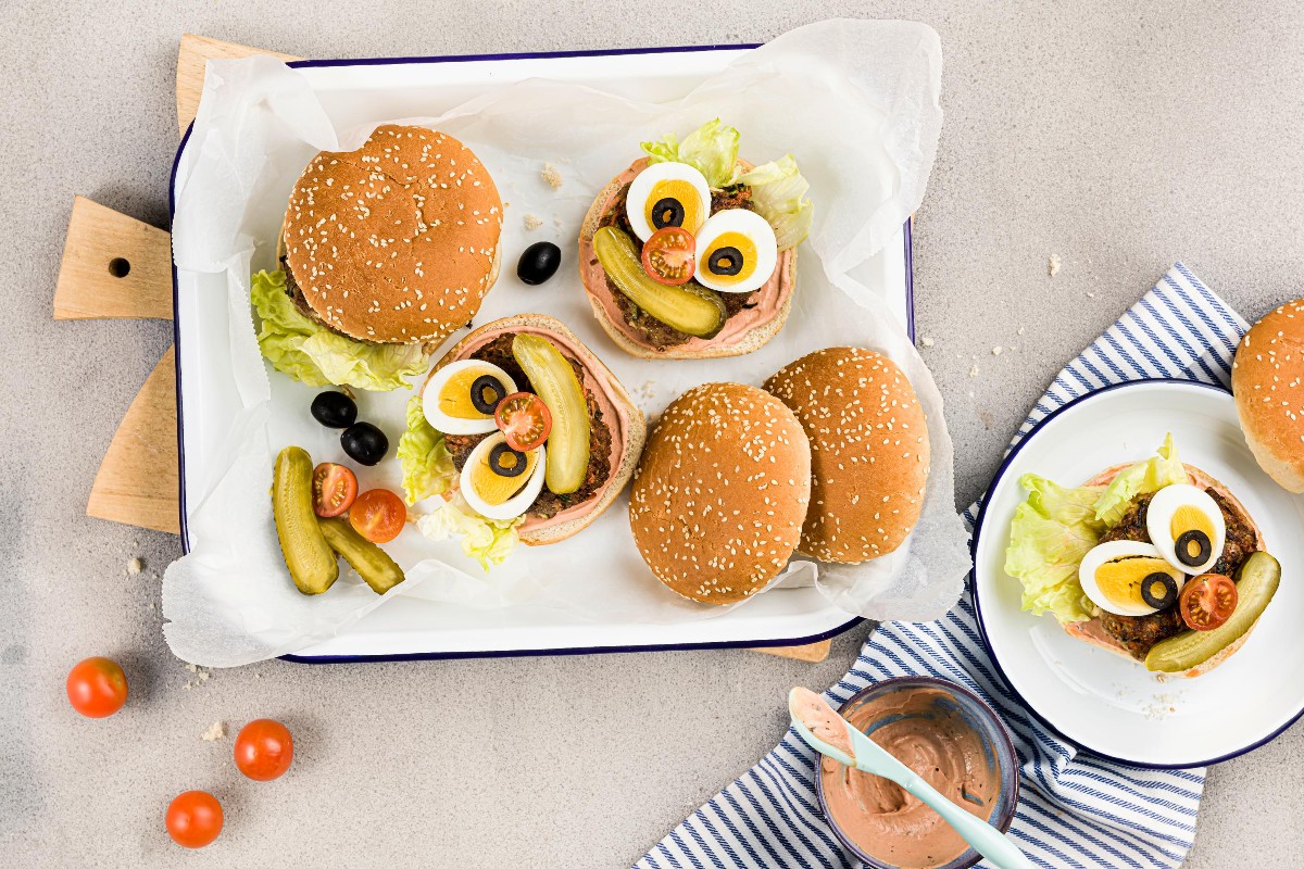 Funny face burger - Recipes | little FOOBY