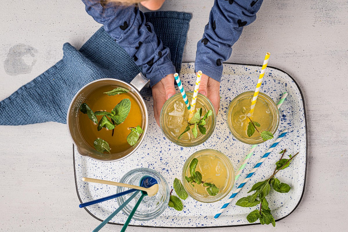 Refreshing herb iced tea - Recipes | little FOOBY