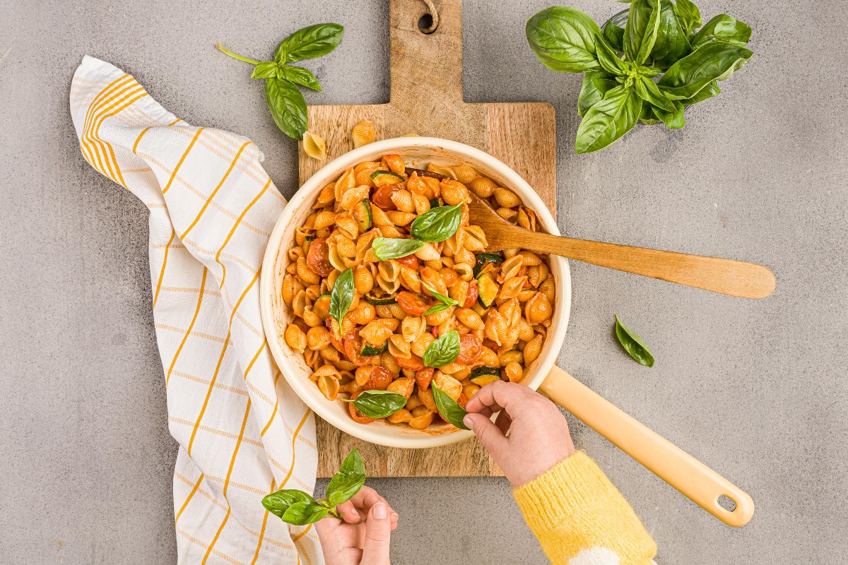 Pasta with vegetable sauce - Recipes | little FOOBY