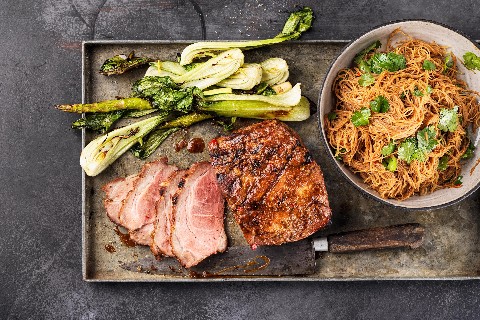 Asiatischer Schweinsbraten vom Grill