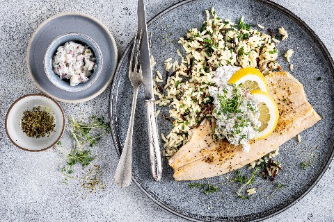 Filetti di trota con salsa al ravanello