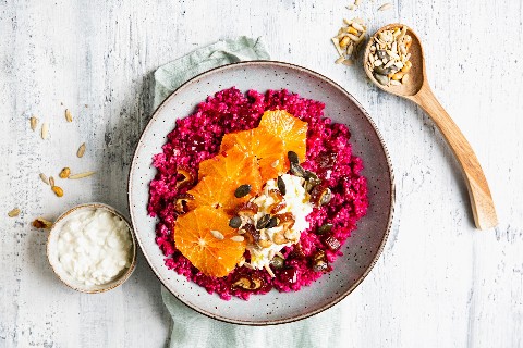 Insalata di couscous con barbabietola rossa e arance