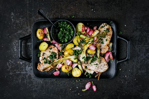 Ofen-Frühlingsgemüse mit Plätzli