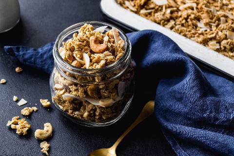 Cashew-Kokos-Granola