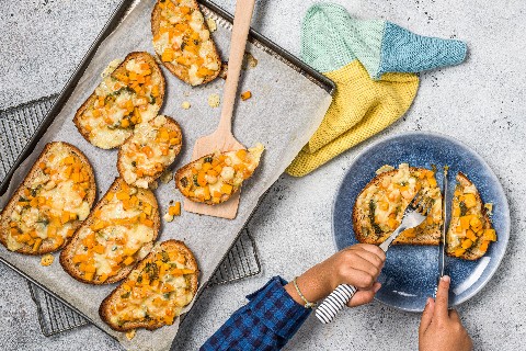 Crostoni con zucca e formaggio