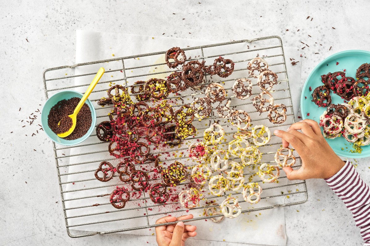 Chocolate pretzels - Recipes | little FOOBY