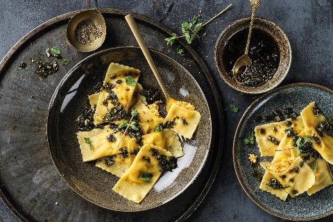 Kürbis-Ravioli mit Oregano-Öl