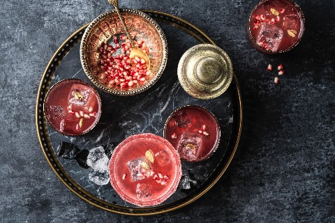 Granatapfel-Kardamom-Gin Fizz