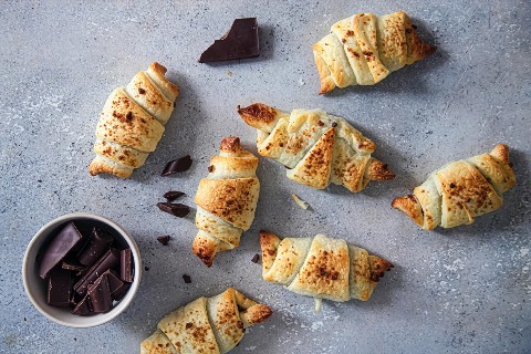 Super-quick vegan chocolate croissants