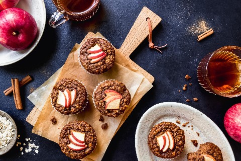 Apple, cinnamon and oat muffins