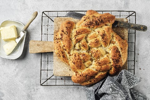 Garlic and rosemary braided bread