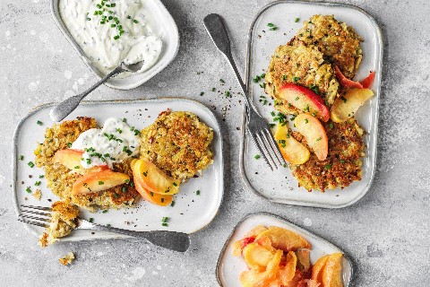 Galettes de pommes de terre-panais et compote de pommes