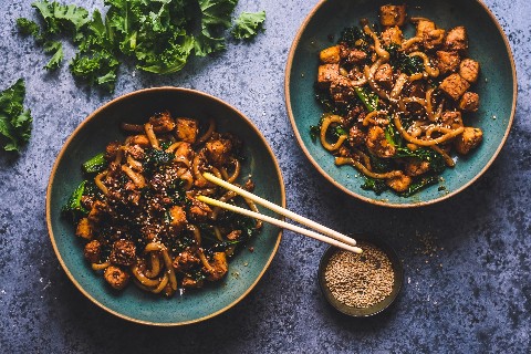 Nouilles udon sautées