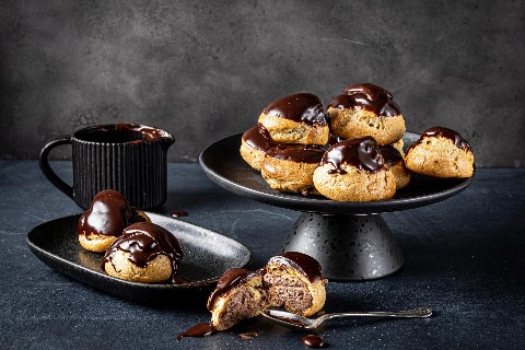 Profiteroles mit Schokolade