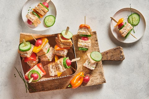Toast skewers with cucumber