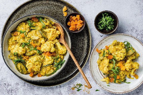Kokos-Linsen-Curry mit Dörraprikosen