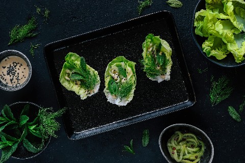 Asiatische Kräuter-Wraps