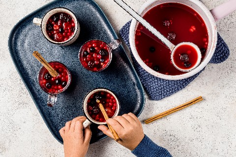 Punch chaud pour enfants aux baies