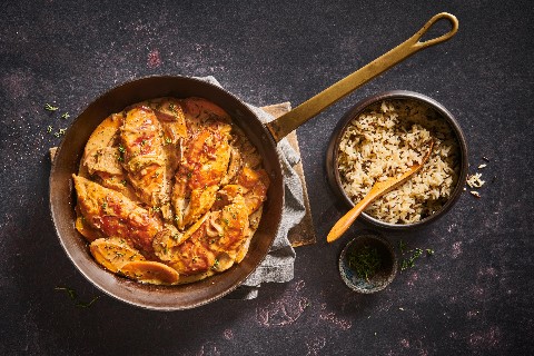 Pollo con salsa ai funghi