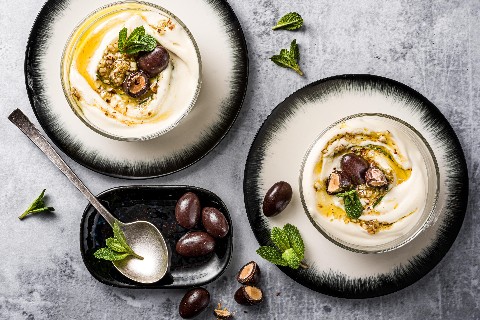 Crème au massepain, pesto à la menthe