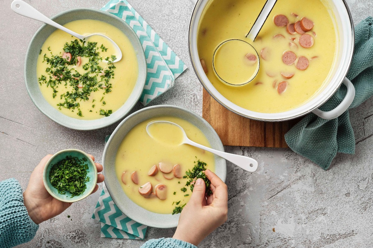 Potato soup with frankfurter sausage - Recipes | little FOOBY