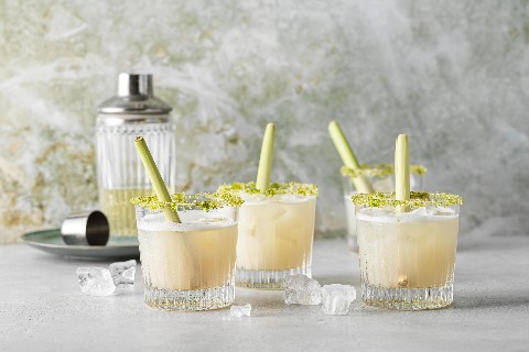 Vegan lime & lemongrass sour