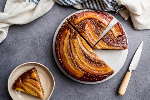 Banana upside-down cake