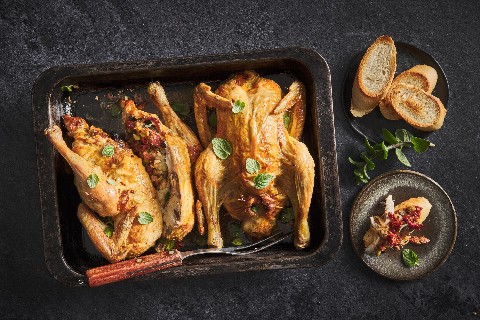 Gefüllte Poulets