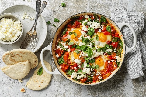 Shakshuka con pomodori freschi