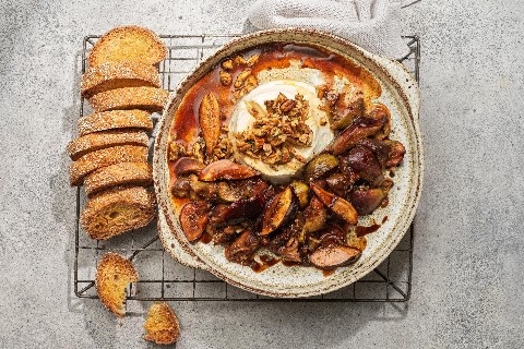 Ricotta au four avec des figues au café