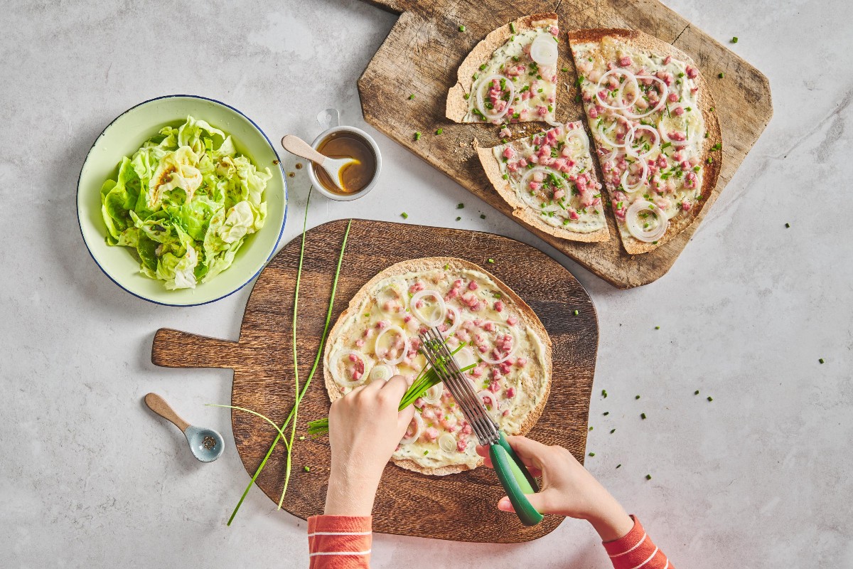 Super-quick tarte flambée - Recipes | little FOOBY