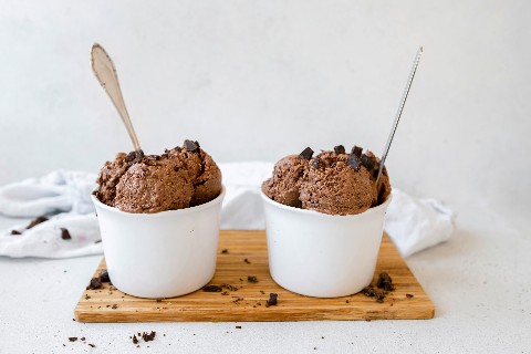 Gelato al cioccolato vegano