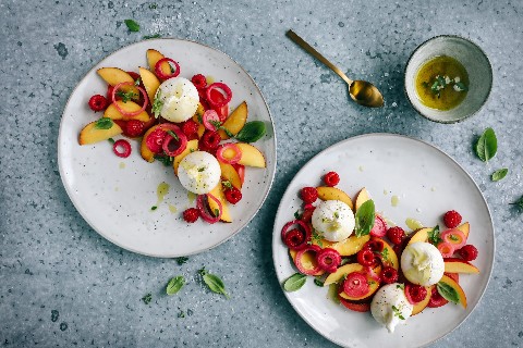 Nectarine and tomato salad
