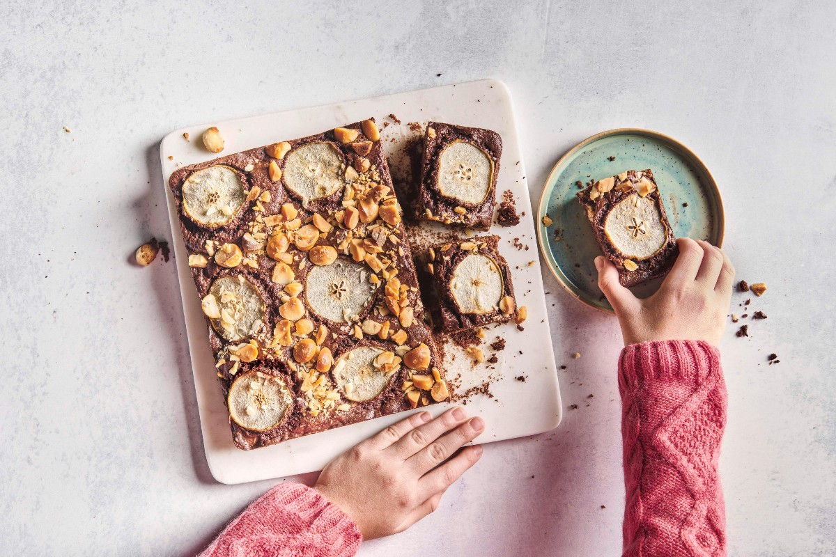 Pear brownies - Recipes | little FOOBY