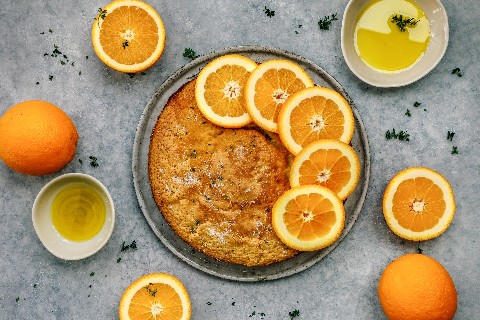 Olive oil cake with orange juice